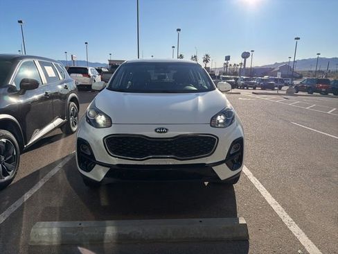Used 2020 Kia Sportage LX image 7
