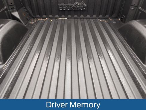 Used 2024 Chevrolet Silverado 1500 High Country w/ Technology Package image 38