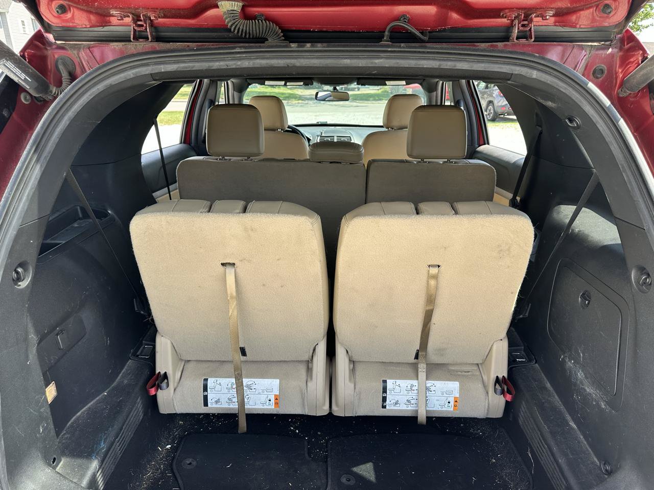 Used 2017 Ford Explorer XLT w/ Equipment Group 202A AWD/4WD image 24