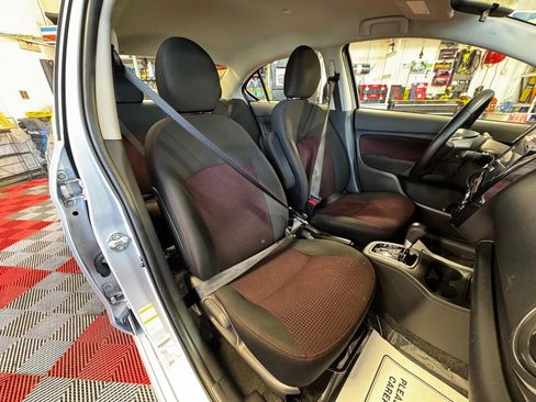 Used 2024 Mitsubishi Mirage G4 LE FWD image 9