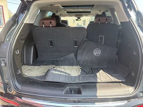 Used 2019 Buick Enclave Avenir w/ Avenir Technology Package AWD/4WD image 19