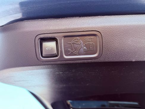 Used 2019 Ford Expedition Platinum AWD/4WD image 22