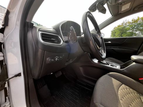 Used 2021 Chevrolet Equinox LT FWD image 15