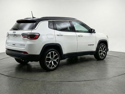 Used 2025 Jeep Compass Limited AWD/4WD image 9