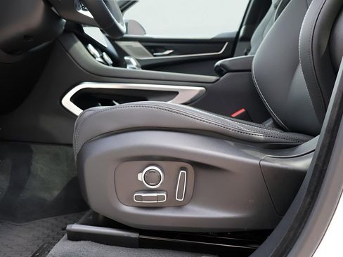 Used 2026 Jaguar F-PACE R-Dynamic S AWD/4WD image 38