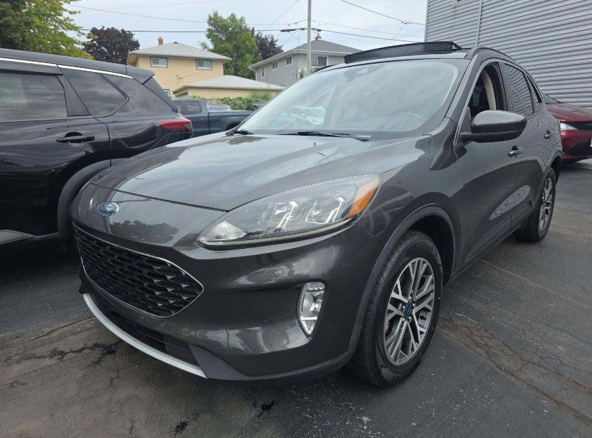 Used 2020 Ford Escape SEL AWD/4WD image 3
