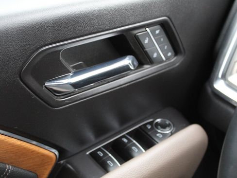 Certified 2023 GMC Canyon Denali image 18