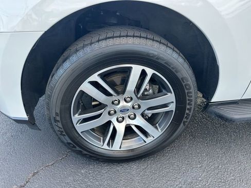 Used 2024 Ford Expedition Limited image 42