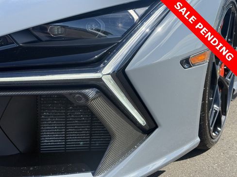Used 2024 Lamborghini Revuelto image 8