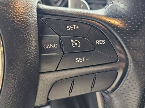 Used 2016 Dodge Challenger R/T RWD image 12