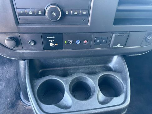 Used 2025 Chevrolet Express 3500 LT w/ LT Preferred Equipment Group image 31