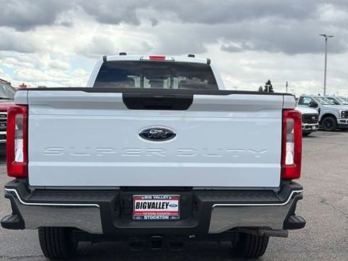 New 2026 Ford F250 XL w/ XL Chrome Package AWD/4WD image 4