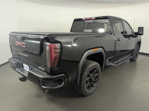 Used 2024 GMC Sierra 2500 AT4 w/ Technology Package AWD/4WD image 7