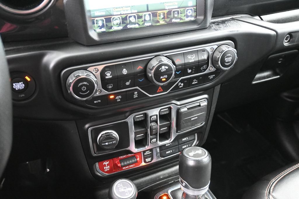 Used 2021 Jeep Wrangler Unlimited Rubicon w/ Dual Top Group AWD/4WD image 21
