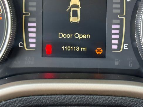 Used 2017 Jeep Cherokee Latitude image 24