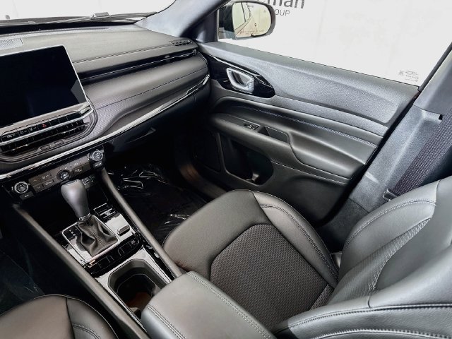 New 2026 Jeep Compass Latitude AWD/4WD image 21