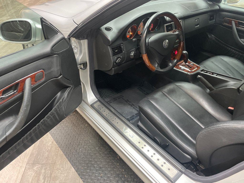 Used 2004 Mercedes-Benz SLK 320 image 6