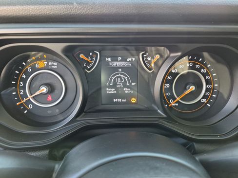 Used 2025 Jeep Wrangler Unlimited Sport AWD/4WD image 21
