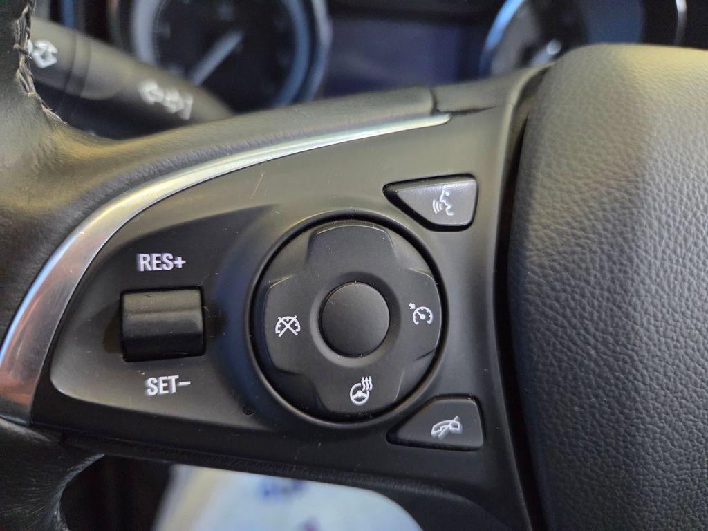 Used 2019 Buick Envision Essence FWD image 35