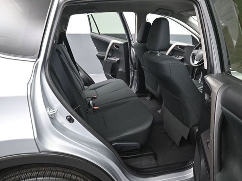 Certified 2017 Toyota RAV4 LE w/ Carpet Mat Package AWD/4WD image 27