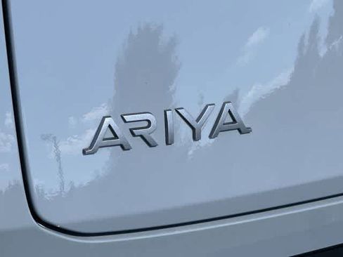 Used 2023 Nissan Ariya AWD image 30