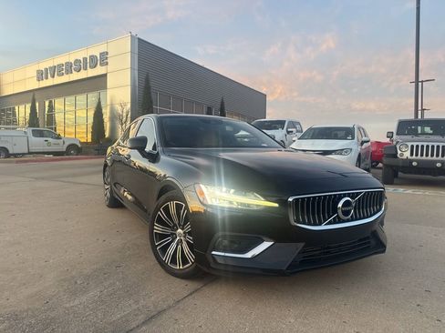 Used 2019 Volvo S60 T6 Inscription image 1