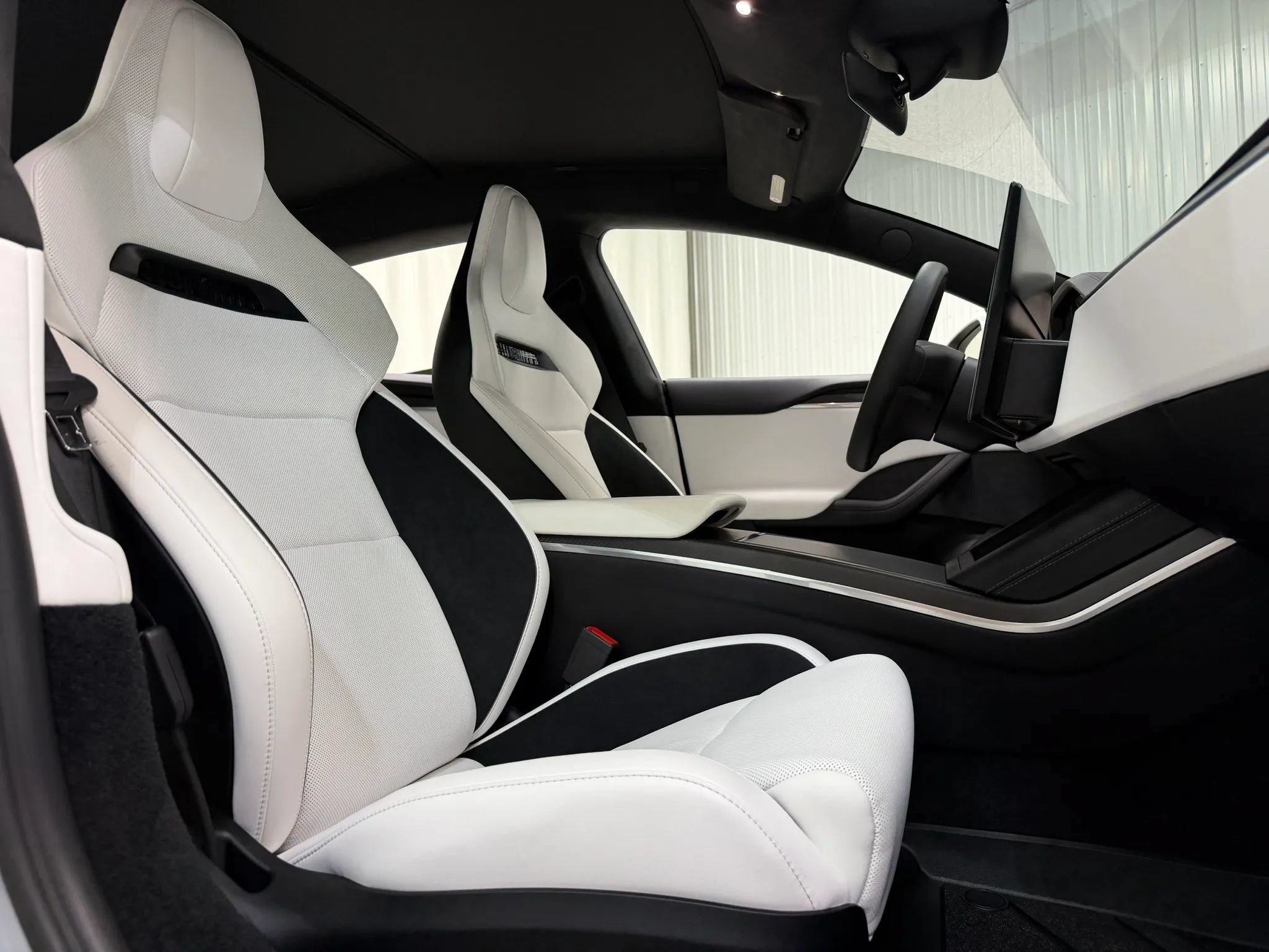 Used 2025 Tesla Model S Plaid AWD/4WD image 21