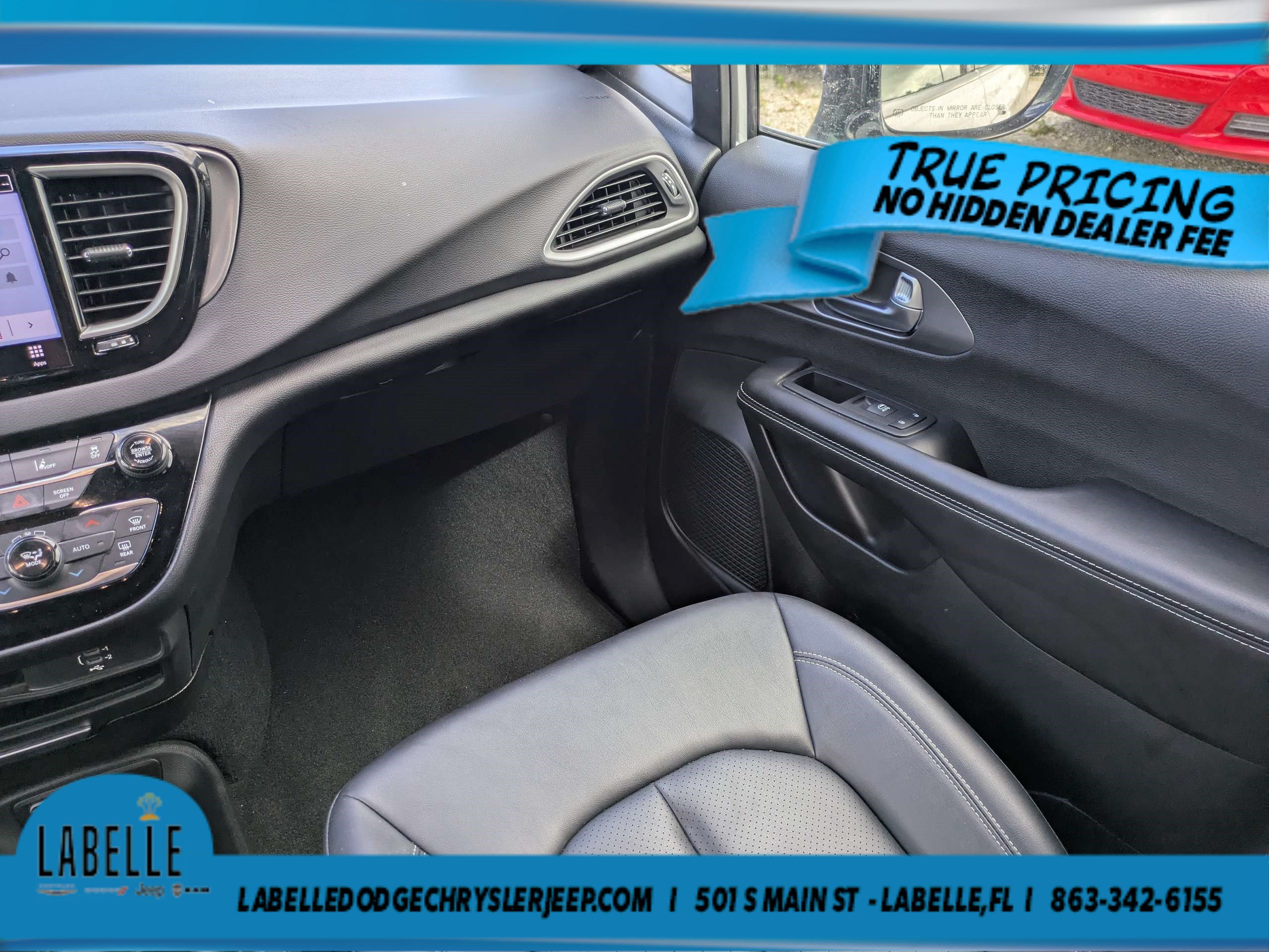 Used 2026 Chrysler Pacifica Select FWD image 15