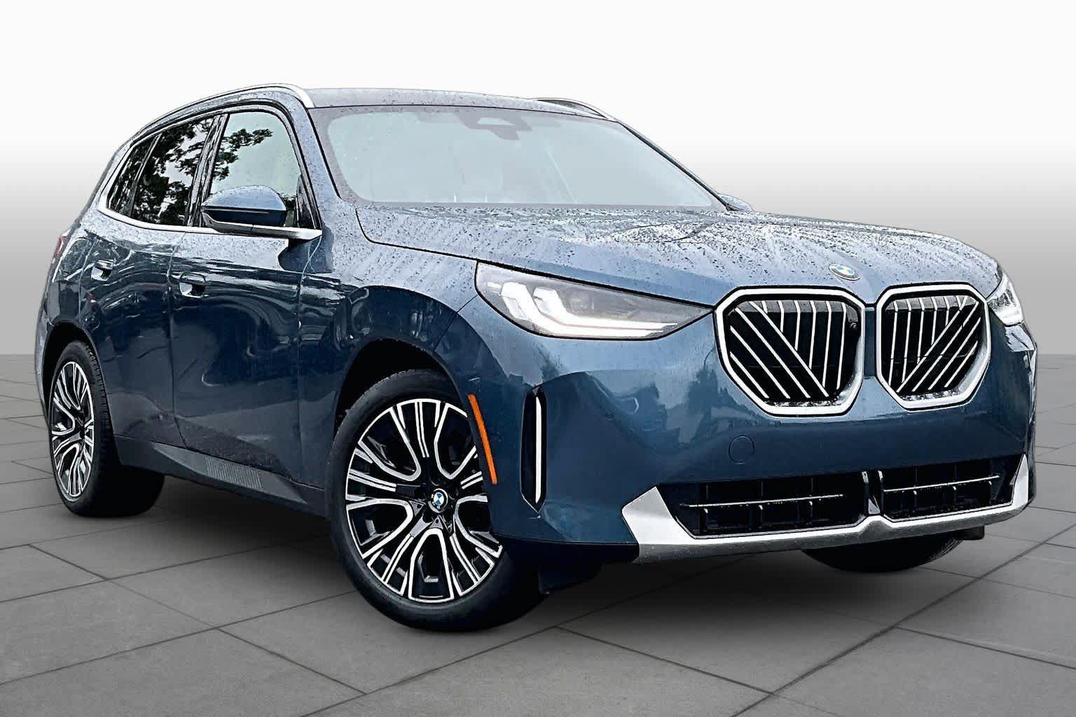 Used 2025 BMW X3 xDrive30i AWD/4WD image 3