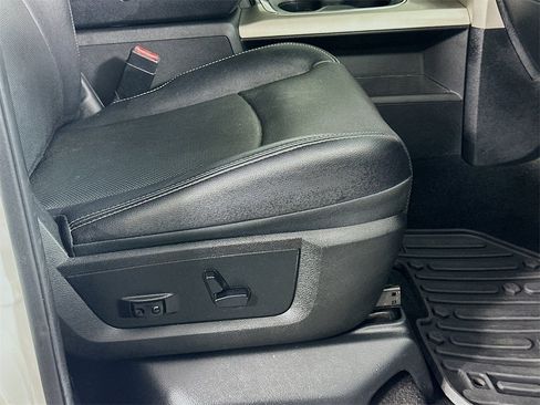 Used 2017 RAM 1500 Laramie w/ Convenience Group image 23