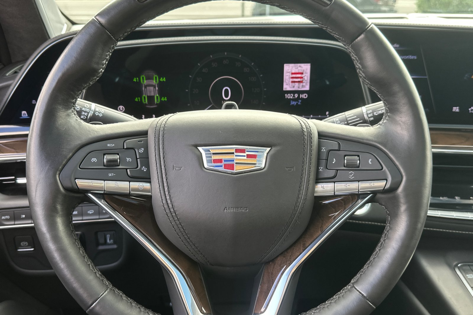 Used 2023 Cadillac Escalade Sport Platinum w/ LPO, ONYX Package AWD/4WD image 25