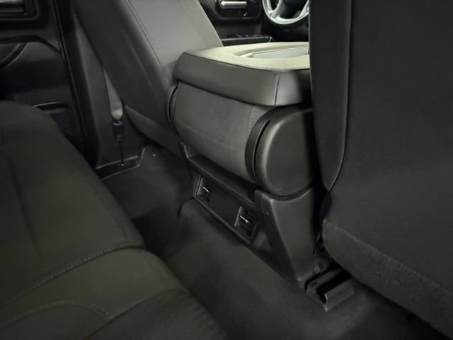 Used 2022 Chevrolet Silverado 2500 Custom w/ Custom Value Package AWD/4WD image 18