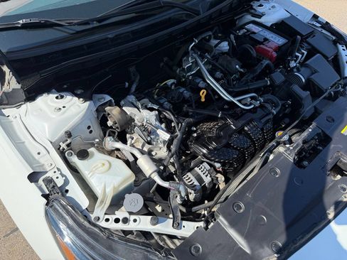 Used 2024 Nissan Altima 2.5 SR FWD image 38