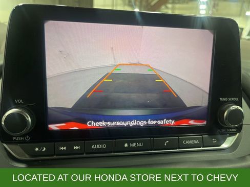 Used 2022 Nissan Rogue SV image 13