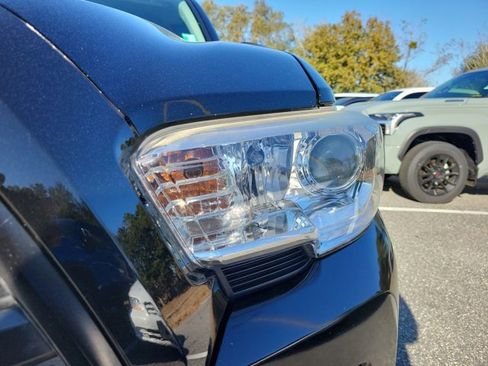 Used 2016 Toyota Tacoma SR w/ SR Convenience Package image 16