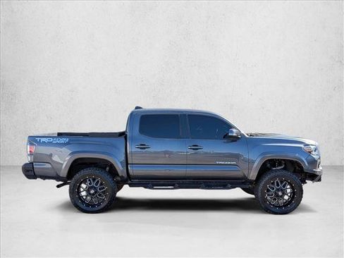 Used 2023 Toyota Tacoma TRD Sport w/ Advanced Technology Package AWD/4WD image 4