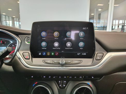 Used 2025 Chevrolet Blazer LT image 18