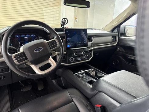 Used 2022 Ford Expedition XLT RWD image 31