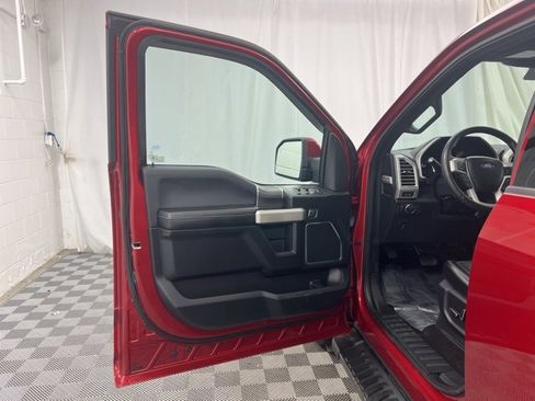 Used 2016 Ford F150 Lariat image 15