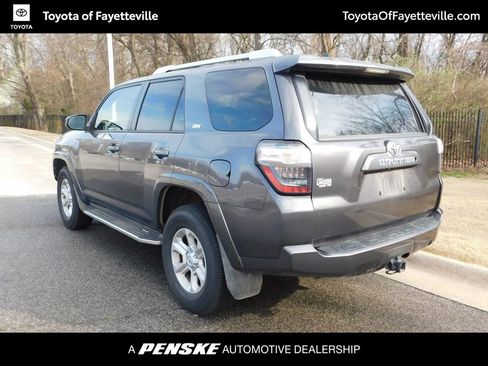 Used 2017 Toyota 4Runner SR5 image 3