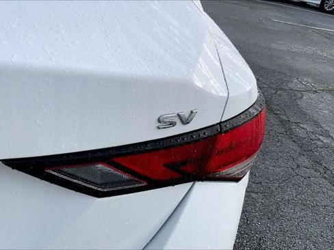 Used 2022 Nissan Sentra SV FWD image 10