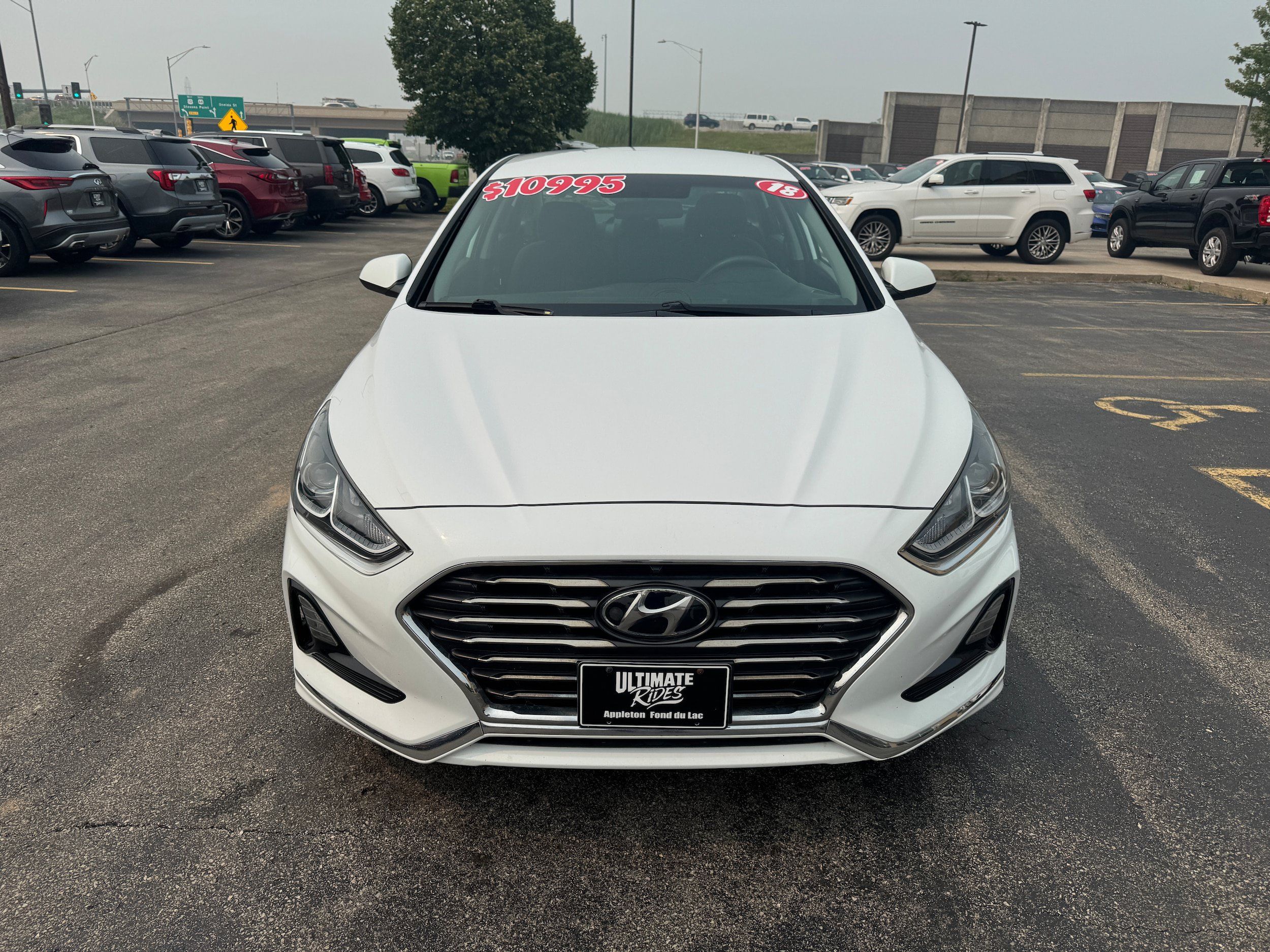 Used 2018 Hyundai Sonata SE FWD image 2