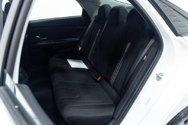 Used 2024 Hyundai Elantra SEL FWD image 23