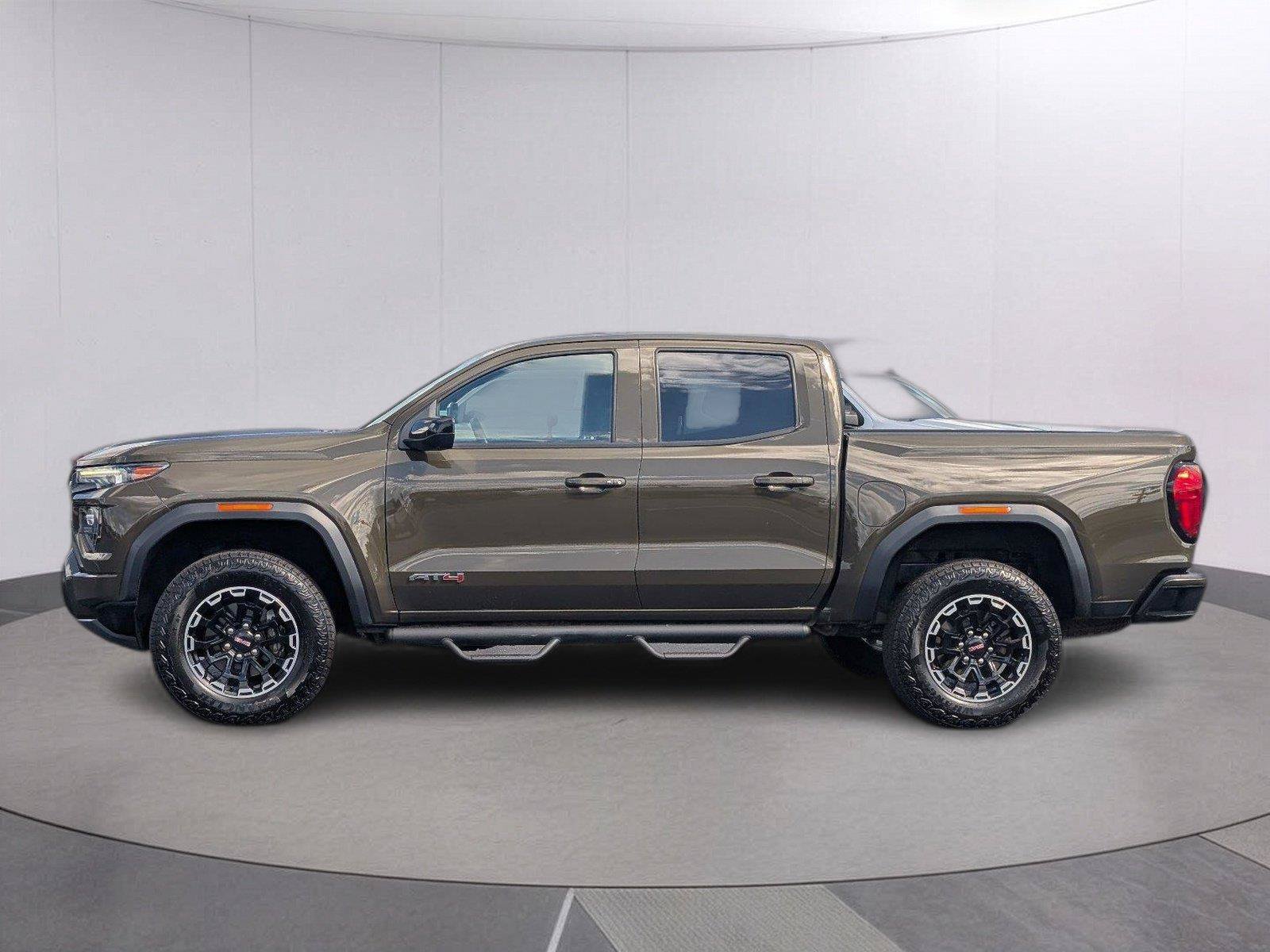 Used 2024 GMC Canyon AT4 w/ Technology Package AWD/4WD image 2