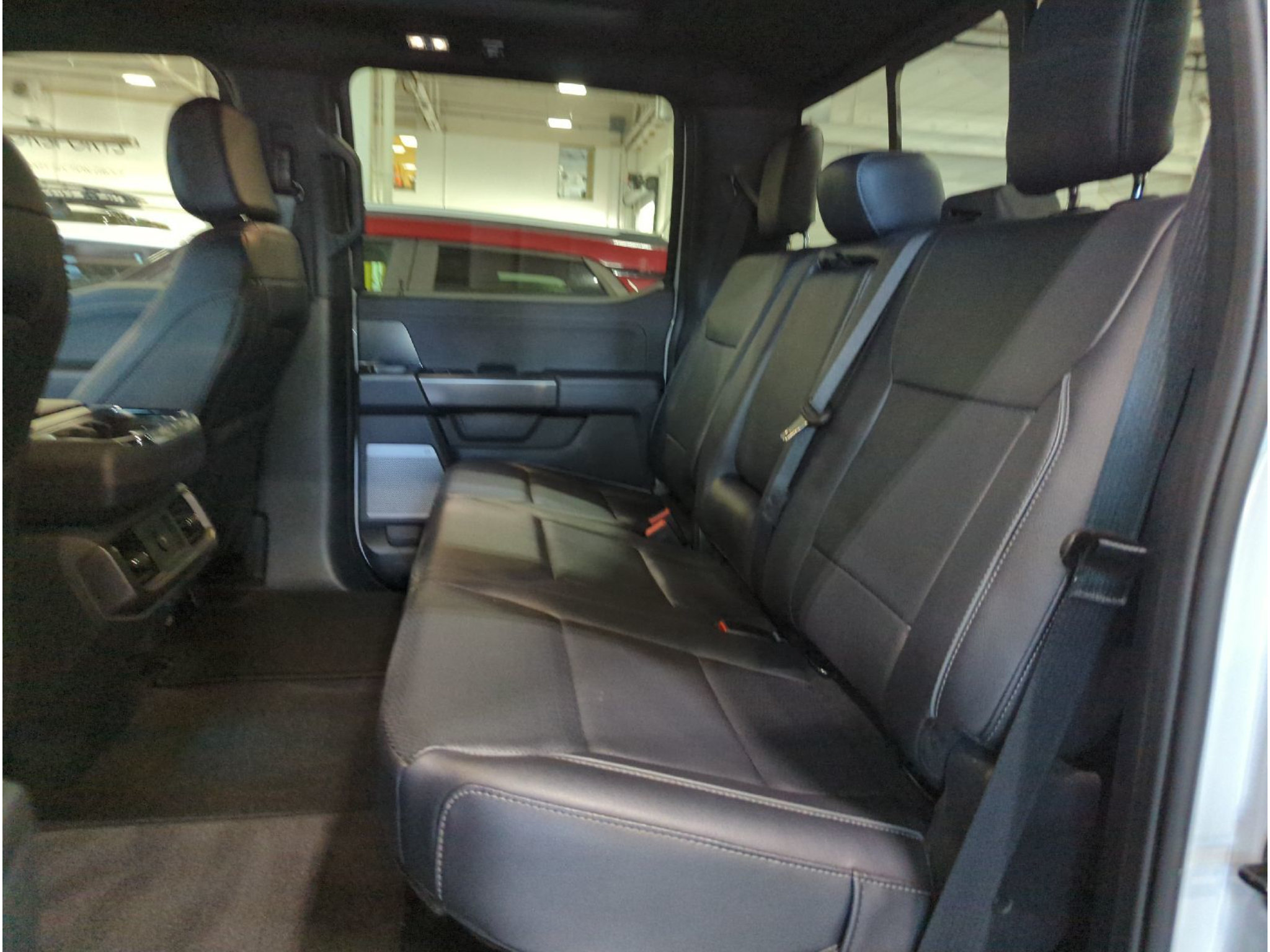 Used 2025 Ford F150 Lariat AWD/4WD image 7