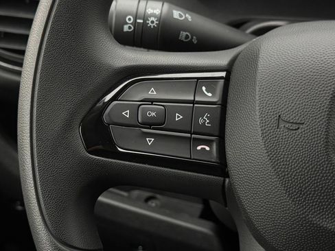 Used 2025 RAM ProMaster 2500 w/ Convenience Group image 38