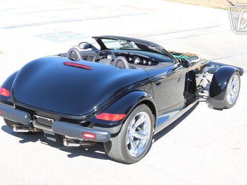 Used 2000 Plymouth Prowler image 10