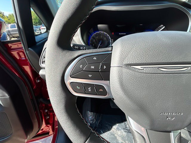 New 2027 Chrysler Pacifica Select FWD image 28