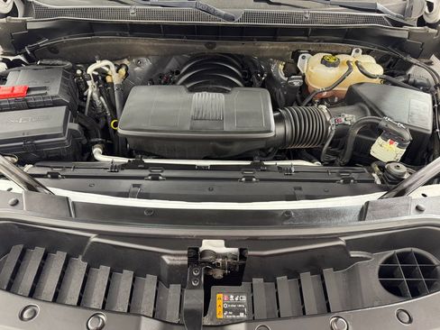 Used 2023 Chevrolet Suburban LT image 10