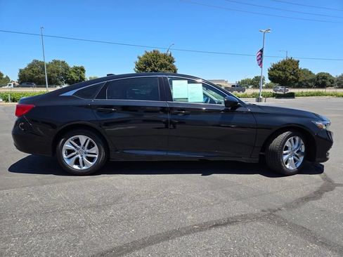 Used 2019 Honda Accord LX image 3